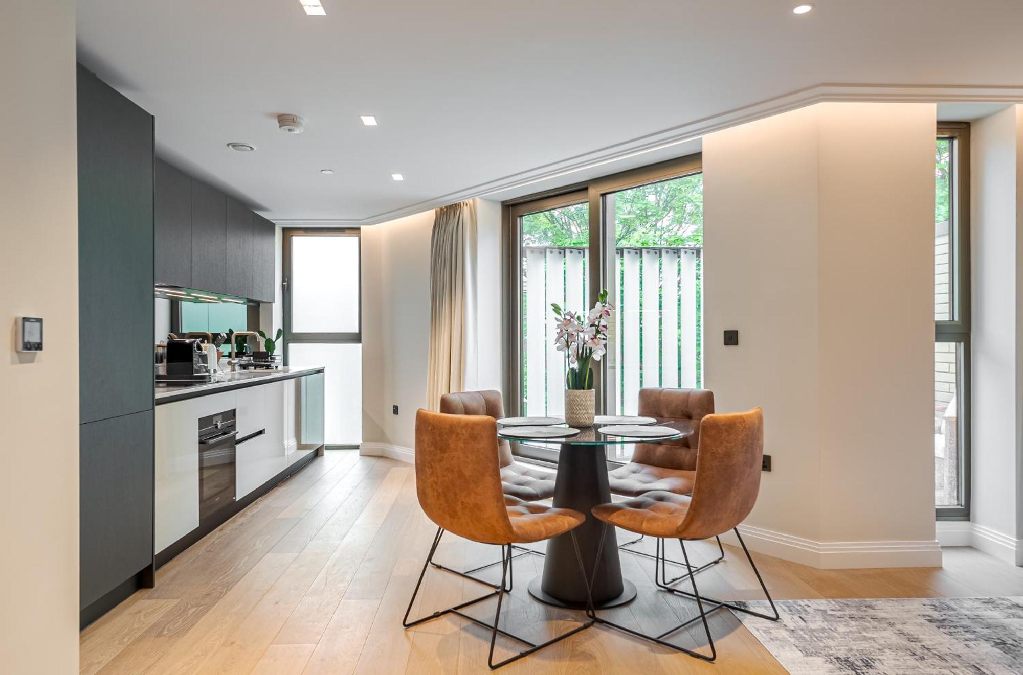 Arcadia Residences - Luxury In Kensington Апартаменты