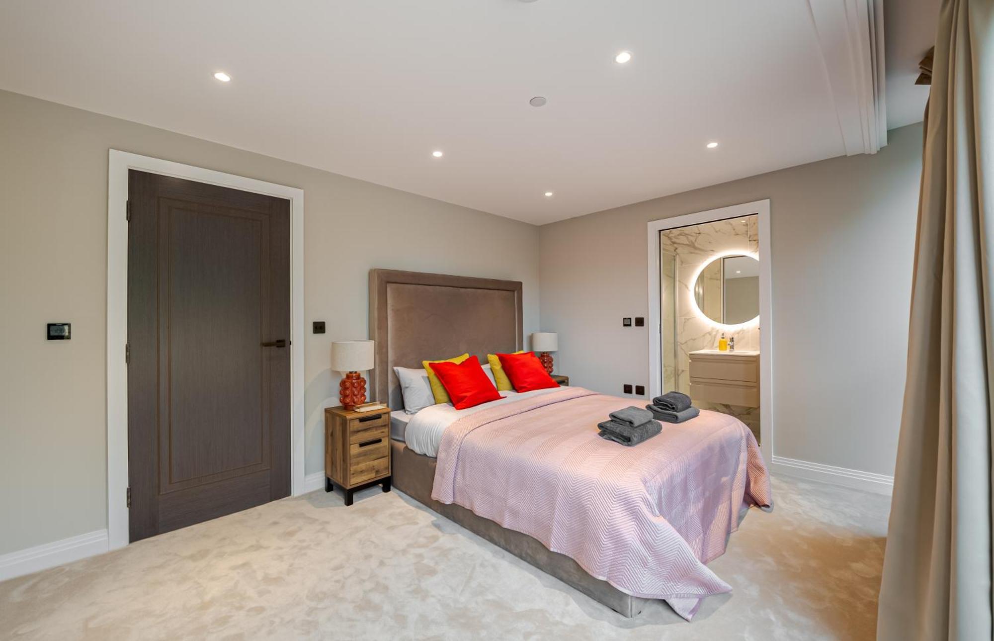 Апартаменты Arcadia Residences - Luxury In Kensington *